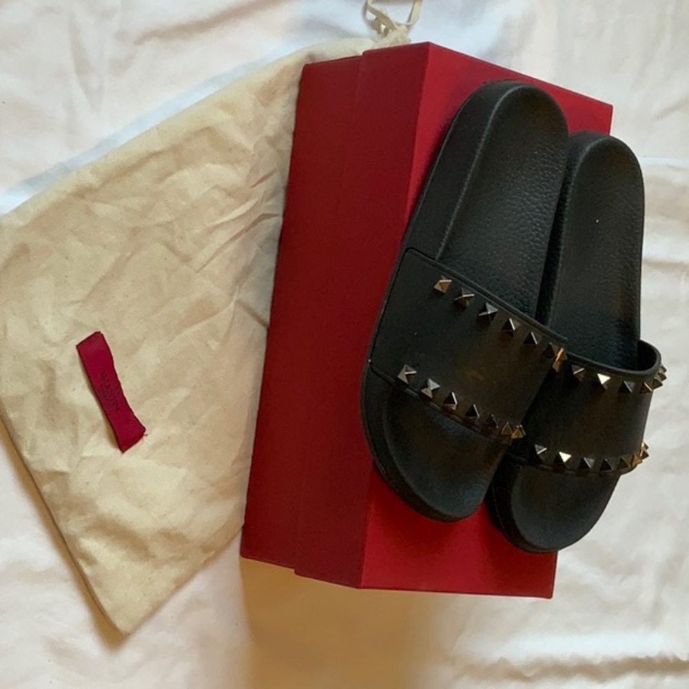 Valentino Garavani Womans rubber slides Size 8